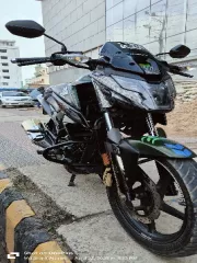 Honda X Blade 160
